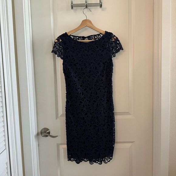 Alice + Olivia Navy Clover Guipure Lace Dress - Picture 4 of 12